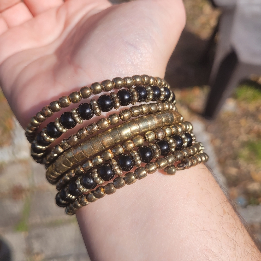 🍂[3/$10] Gold-tone and Black Beaded Spiral Wire Wrap Bracelet